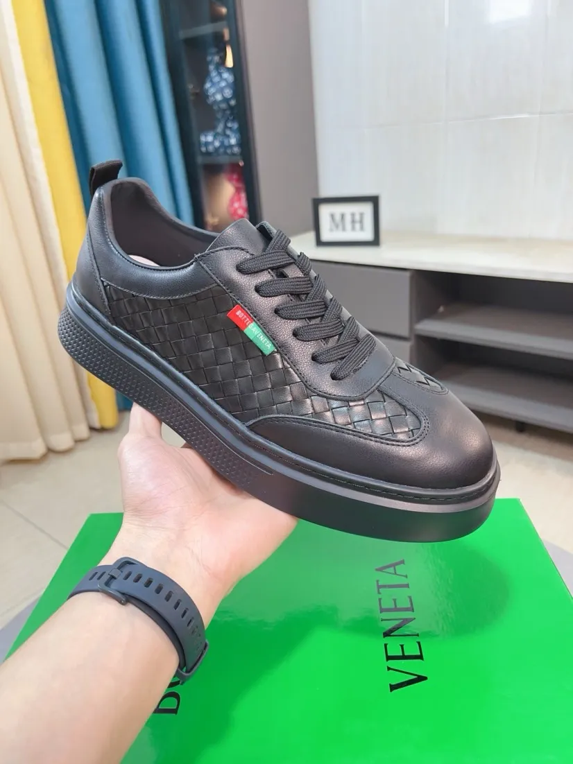 Men's men's shoes 💰500🌸🌸[bv~Bottega Veneta] 2024 classic spring and autumn trend models are on the market. The same style as the official website. Counter quality [strong][strong][strong] Selected first-layer cowhide woven, high-end atmosphere, silk cowhide lining, super cost-effective model. Original wear-resistant outsole. Fine workmanship. The upper layer of materials is used. The quality is visible. Hurry up and get started. Shoe sizes 38 to 44
